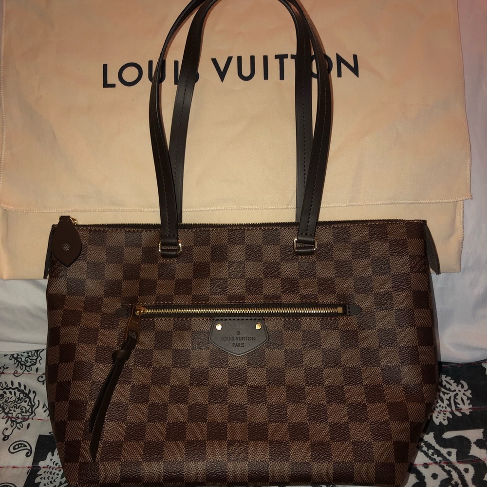Authentic Louis Vuitton Iena pm